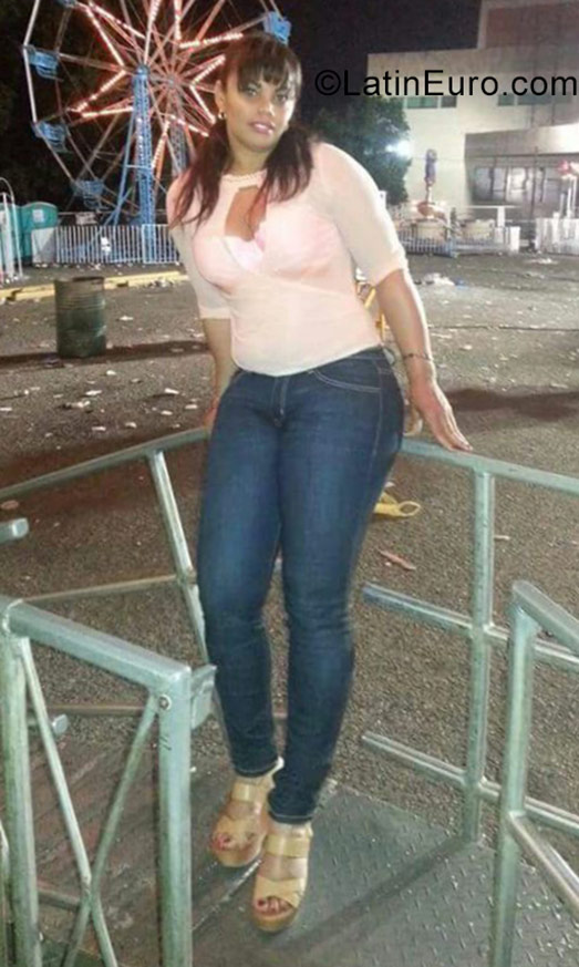Date this passionate Dominican Republic girl Raysa from Santiago De Los Caballeros DO31383