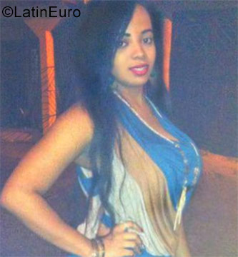 Date this athletic Dominican Republic girl Julia from Santo Domingo DO31410