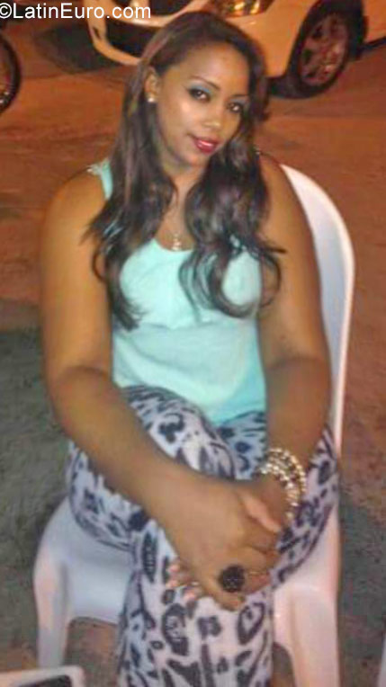 Date this pretty Dominican Republic girl Gionica cecil from Santo Domingo DO31460