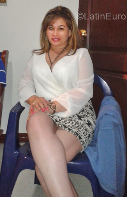 Date this good-looking Colombia girl Judith from Bogota CO23327
