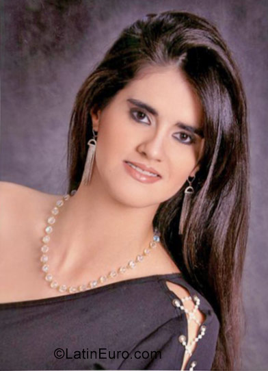Date this beautiful Colombia girl Jessica from Barranquilla CO23335