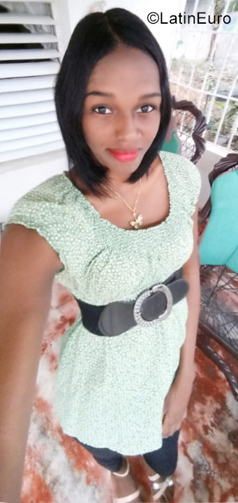 Date this lovely Dominican Republic girl Massiel from Santo Domingo DO31568