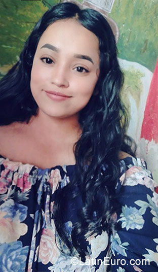 Date this young Mexico girl Mireya from San Luis Potosi MX1559