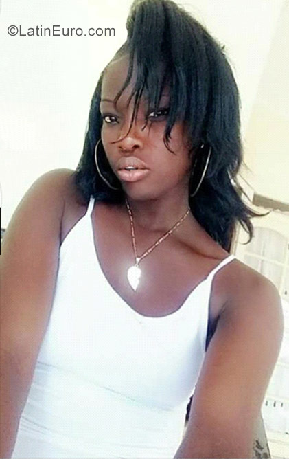 Date this beautiful Jamaica girl Delisha from Kingston JM2553