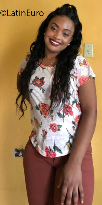 Date this delightful Jamaica girl Fell from Lucea JM2565