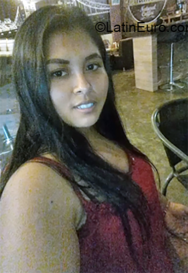 Date this cute Peru girl Yoselin from Lima PE1448