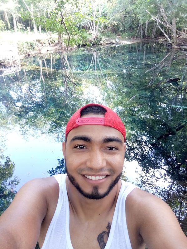 Date this young Dominican Republic man Frammy from Higuey DO37861