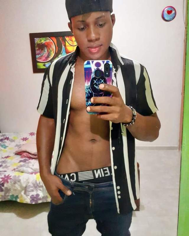 Date this foxy Colombia man Andy palacios from Medellin CO27912