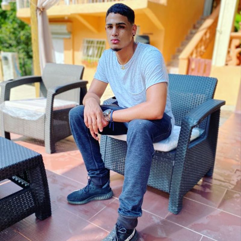 Date this attractive Dominican Republic man Estheban aucris from Santo Domingo DO38969