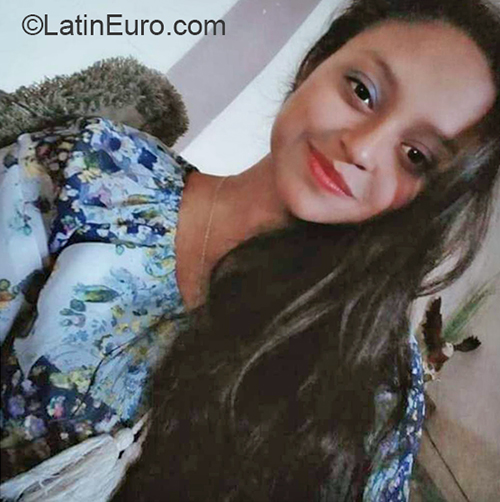 Date this lovely Mexico girl Eliana Sarai from Coscomatepec MX2493