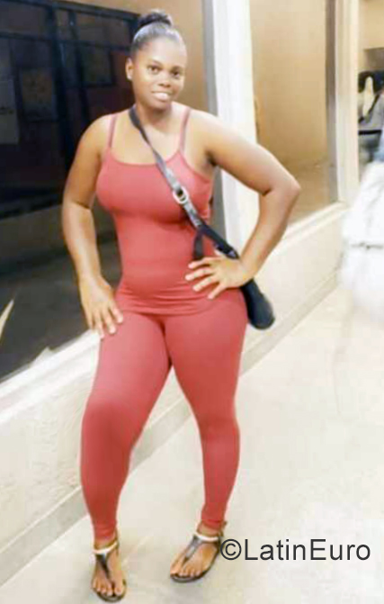 Date this fun Jamaica girl Simone from Montego Bay JM2717
