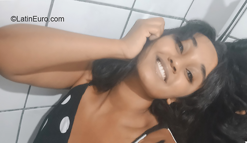 Date this young Brazil girl VANESSA from Belo Horizonte BR11605