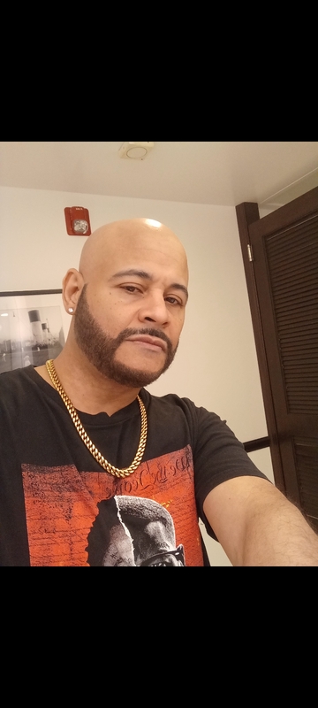 Date this voluptuous United States man JayReal22 from Queens US21640