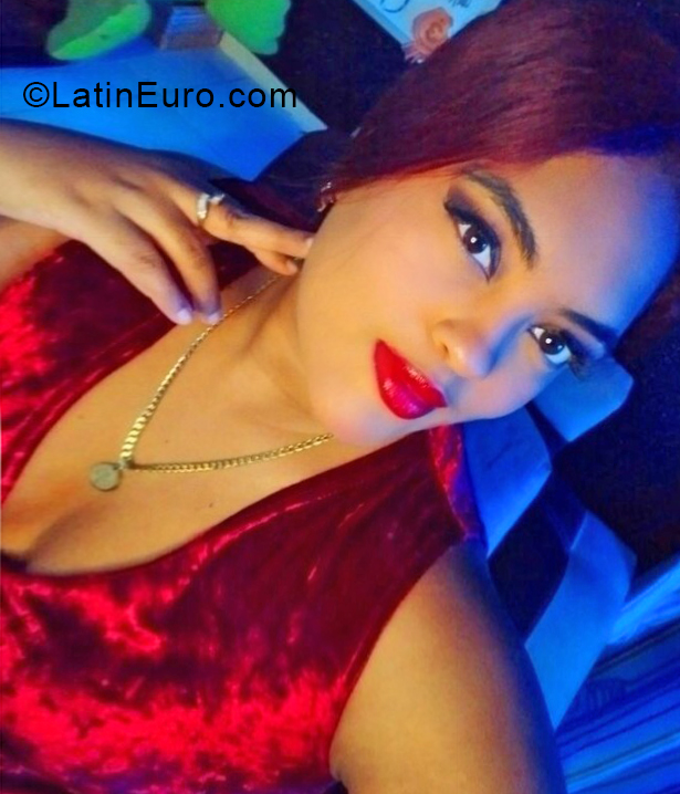 Date this attractive Colombia girl Brenda from Cali CO31823