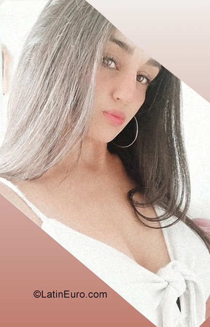 Date this lovely Colombia girl Camila Andrea B from Bogota CO31668
