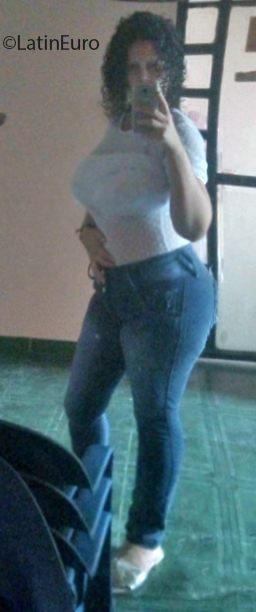 Date this good-looking Colombia girl Barbara from Cúcuta CO31829