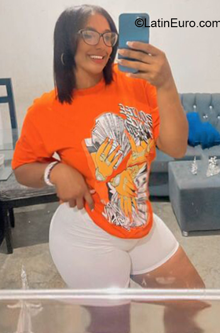 Date this georgeous Dominican Republic girl Nicaury from Santiago De Los Caballeros DO41051