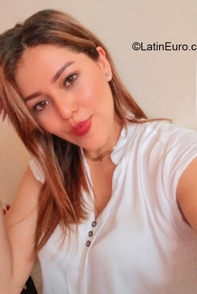 Date this tall Colombia girl Ana from Santiago CO32060