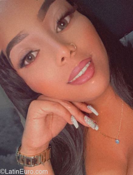 Date this georgeous Dominican Republic girl Julia from Santo Domingo DO41149