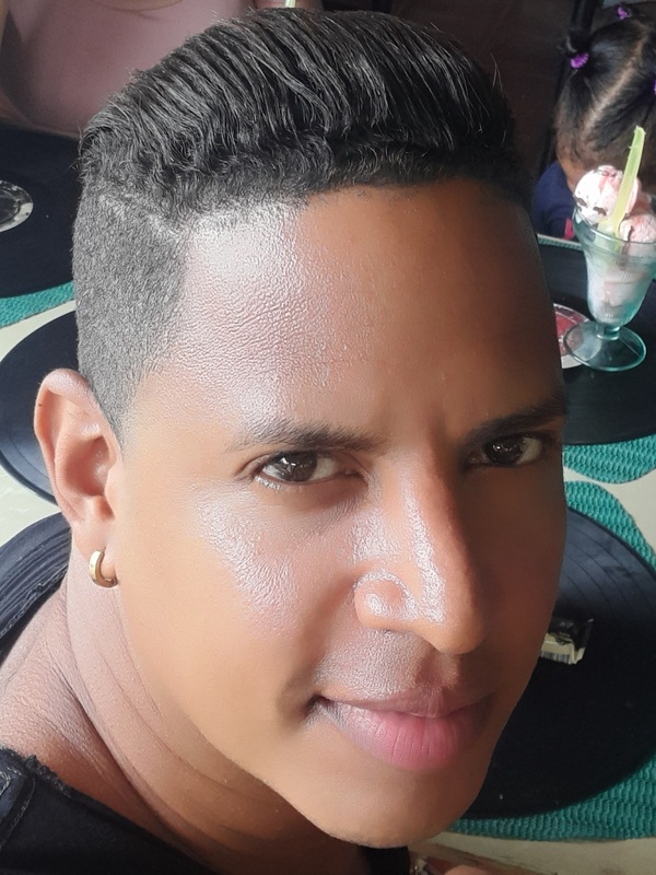 Date this hot Dominican Republic man Juanki from Hialeah US21937