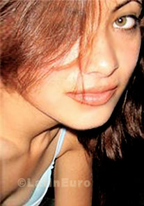 Date this sultry Peru girl Miriam from Lima N-1000