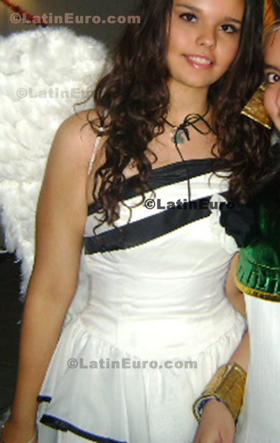 Date this happy Mexico girl Mariana from Tehuacan N-1032