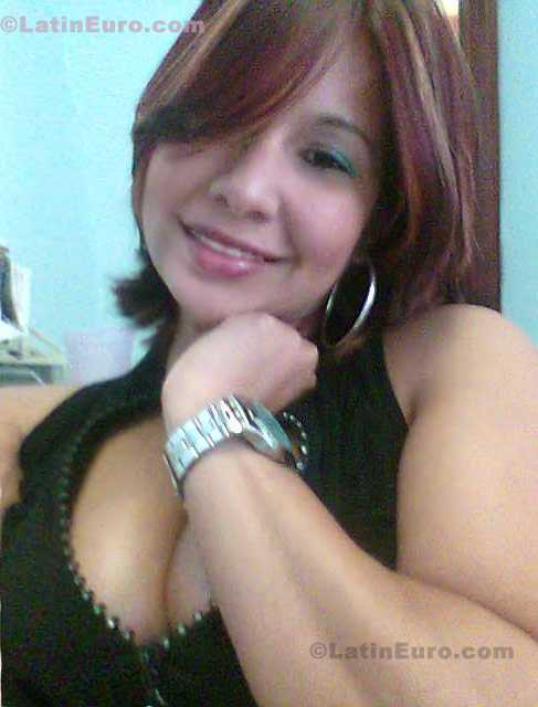 Date this athletic Any Country girl Angela from  N-1069