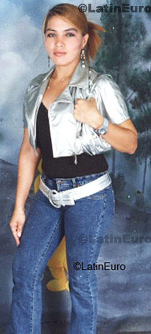 Date this attractive Any Country girl Merlin from Tegucigalpa N-1156