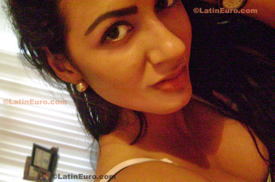 Date this foxy Mexico girl Lizeth from  N-1167
