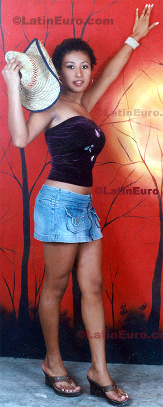 Date this voluptuous Any Country girl Karla from Comayagua N-1204