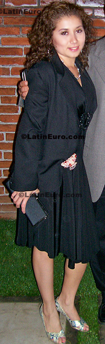 Date this hot Any Country girl Rox from Morelia N-1378