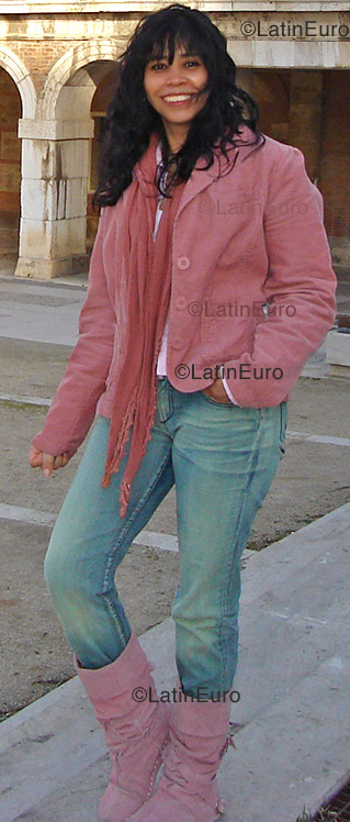 Date this hard body Spain girl Zeny from  N-153