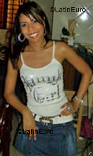 Date this nice looking Any Country girl Josefina from Santo Domingo N-25