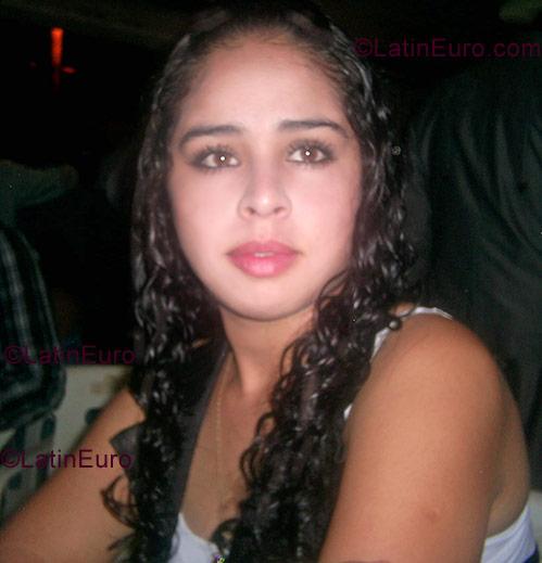 Date this attractive Mexico girl Cinthia from  N-276