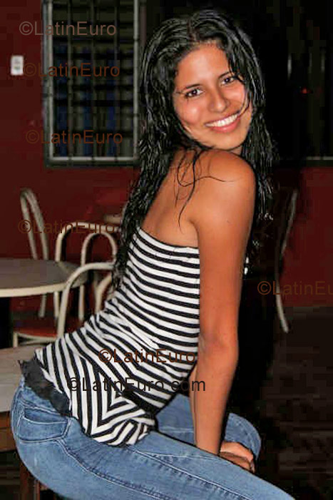 Date this hot Peru girl Leyla from Lima N-285