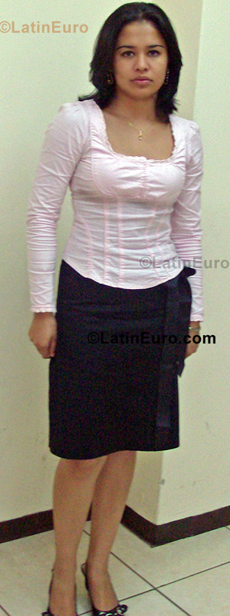 Date this athletic Honduras girl Nusli from Tegucigalpa N-467