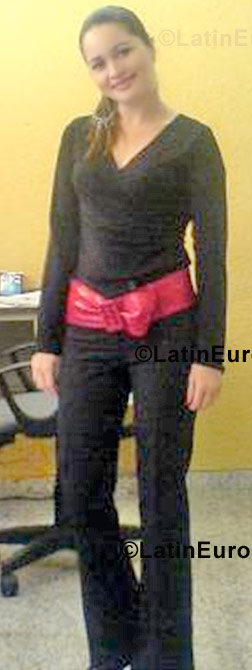 Date this stunning Honduras girl Brenda from San Pedro Sula N-663