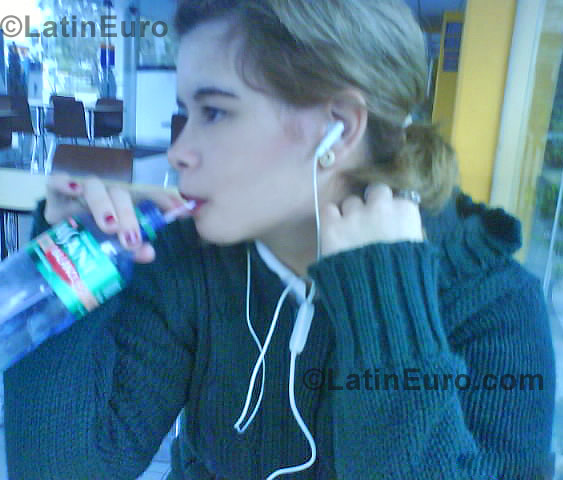 Date this attractive Any Country girl Rita from Formosa N-701