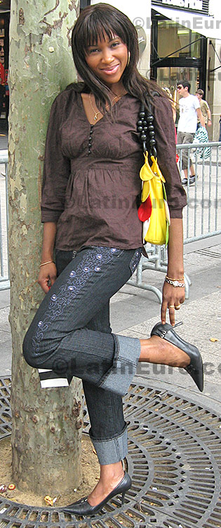 Date this good-looking Canada girl Patricia from Montreal N-797