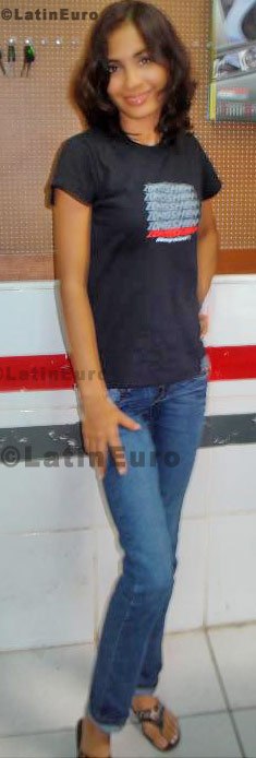 Date this young Any Country girl Roci from Lima N-978