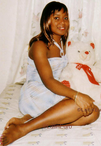 Date this good-looking Any Country girl Nadine from  N1333