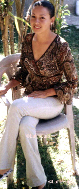 Date this gorgeous Honduras girl Yenny from Comayagua N1586