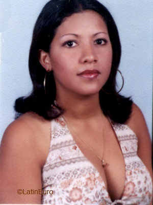Date this nice looking Honduras girl Ana from Choloma N1684