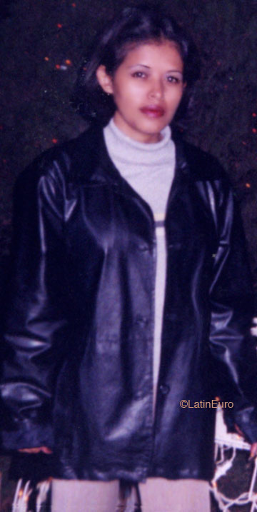 Date this good-looking Honduras girl Osiris from Yoro N1771