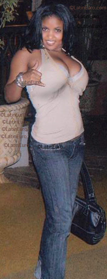 Date this tall Any Country girl N181 from  N181