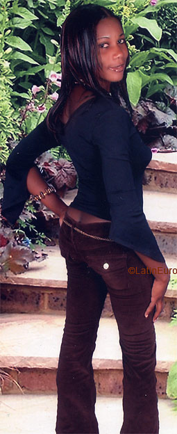 Date this gorgeous Jamaica girl Shelly from  N2053