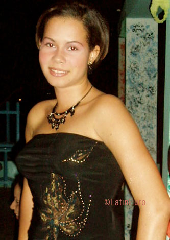 Date this happy Dominican Republic girl Sulay from Barahona N-799