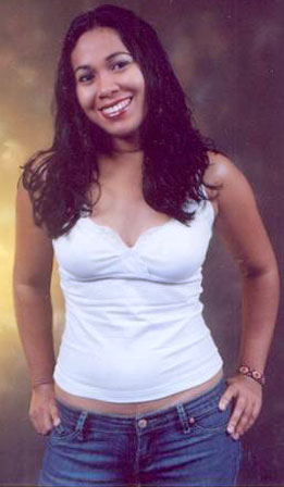 Date this young Honduras girl Xiomara from La Ceiba N2399