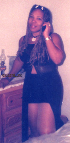 Date this cute Any Country girl Maura from  N2611