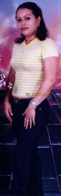 Date this attractive Honduras girl Lilian from La Ceiba N2734